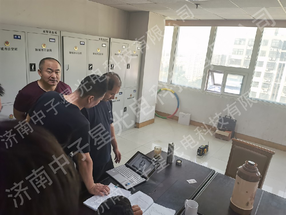 特警支隊培訓-便攜式X光機